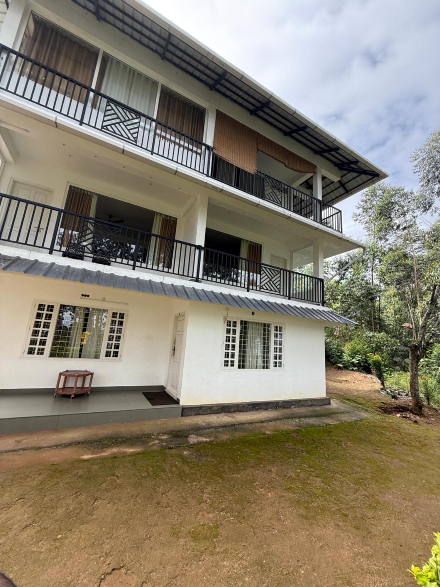 Honey Rock Hotel Kanthalloor Exterior photo