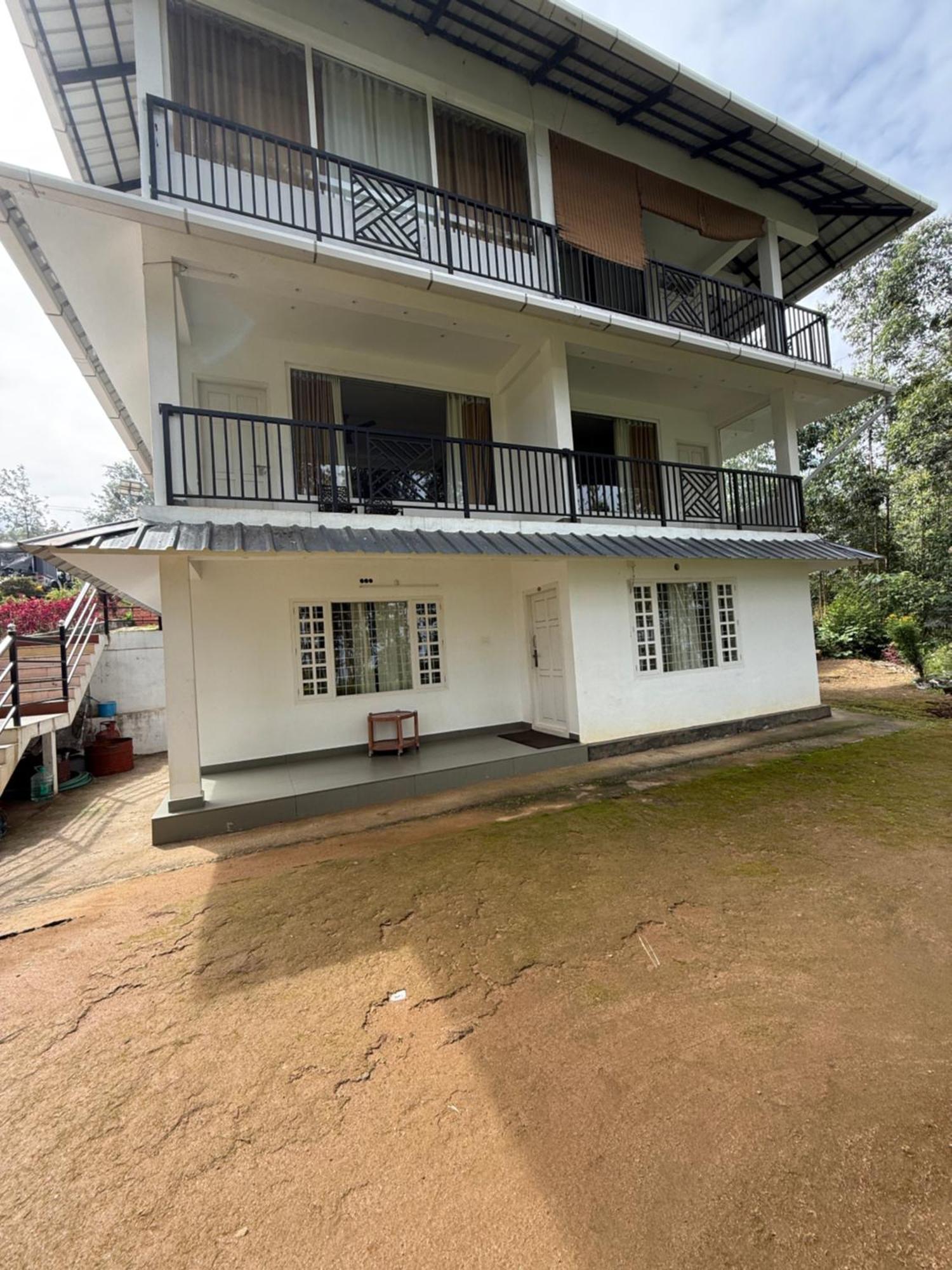 Honey Rock Hotel Kanthalloor Exterior photo